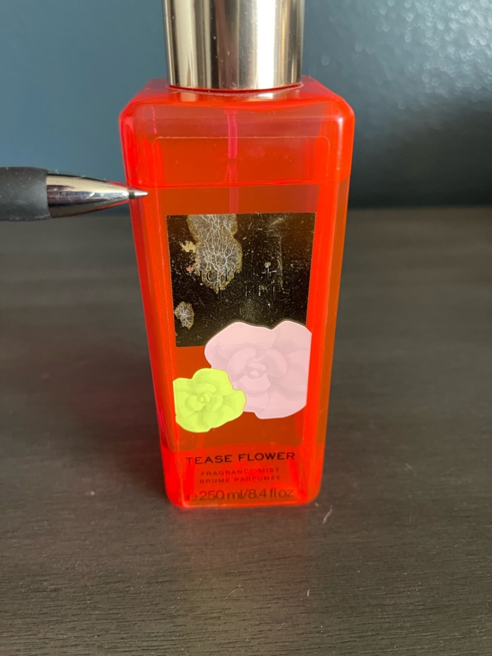 Victoria's Secret Tease Flower - Picture 2 of 4